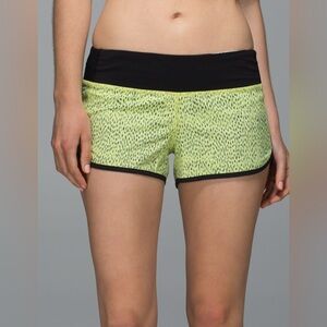 Lululemon Run: Speed Short 
Size 10
Dottie Dash Clarity Yellow Black / Black